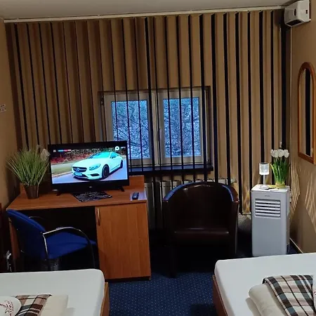 Zajazd Albatros Rzeszow Pokoje Domki Apartamenty Spa * رشيشوف