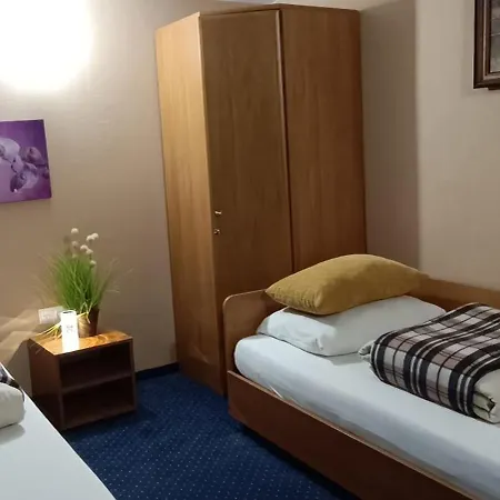 Zajazd Albatros Rzeszow Pokoje Domki Apartamenty Spa رشيشوف
