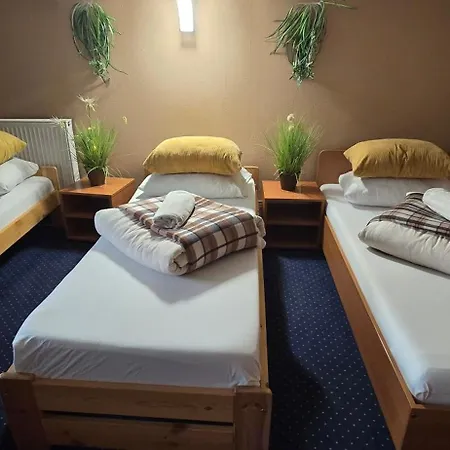 بيت ريفي Zajazd Albatros Rzeszow Pokoje Domki Apartamenty Spa *