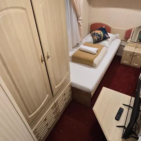 Albatros Szálloda *