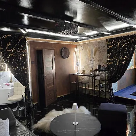Zajazd Albatros Rzeszow Pokoje Domki Apartamenty Spa بيت ريفي