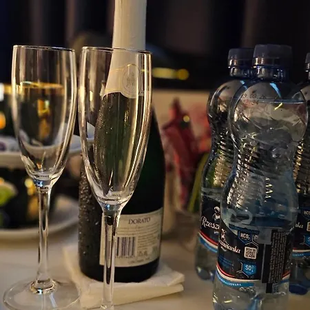Zajazd Albatros Rzeszow Pokoje Domki Apartamenty Spa