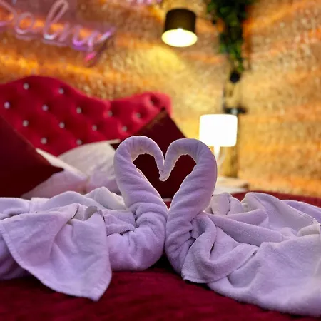 بيت ريفي Zajazd Albatros Rzeszow Pokoje Domki Apartamenty Spa رشيشوف