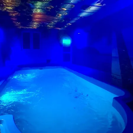 Albatros 酒店 热舒夫