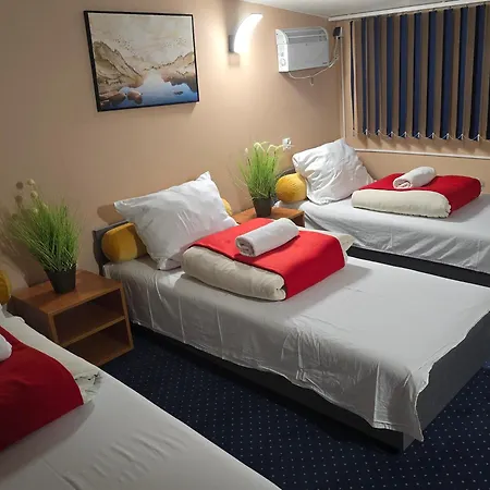 بيت ريفي Zajazd Albatros Rzeszow Pokoje Domki Apartamenty Spa رشيشوف