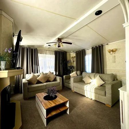 Zajazd Albatros Rzeszow Pokoje Domki Apartamenty Spa رشيشوف
