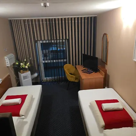 Zajazd Albatros Rzeszow Pokoje Domki Apartamenty Spa بيت ريفي