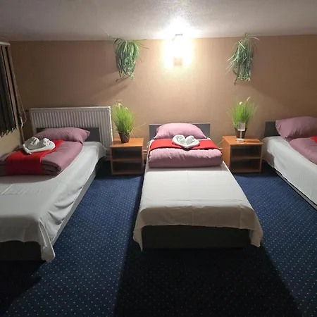 Zajazd Albatros Rzeszow Pokoje Domki Apartamenty Spa Inn *