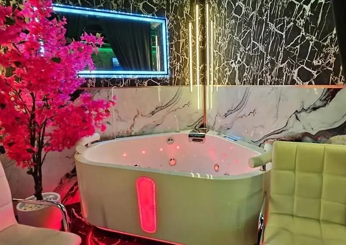 Отель Zajazd Albatros Rzeszow Apartamenty Spa *